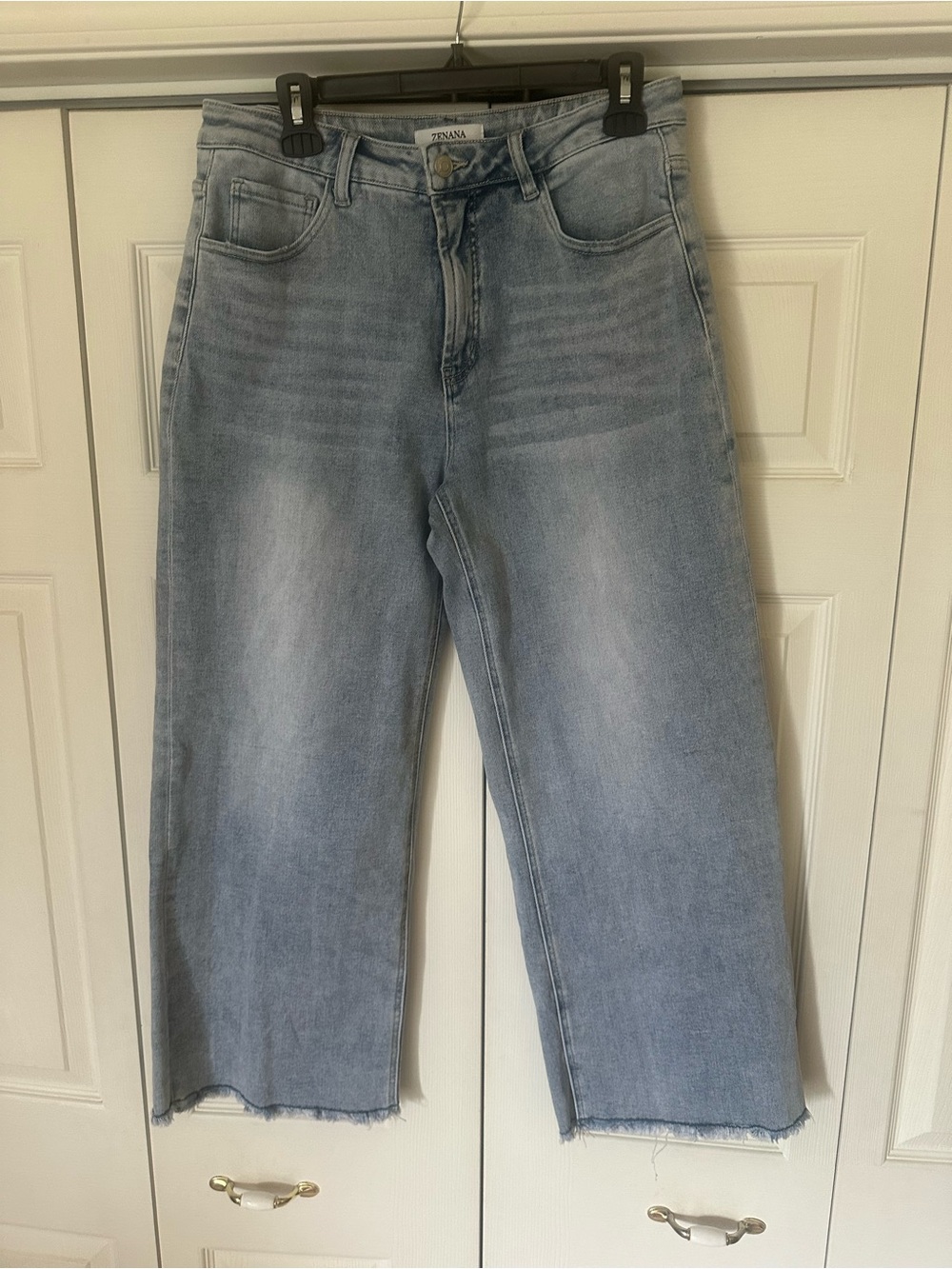 Zenana Outfitters Light Wash Relaxed Wide-Leg women’s  Jeans
